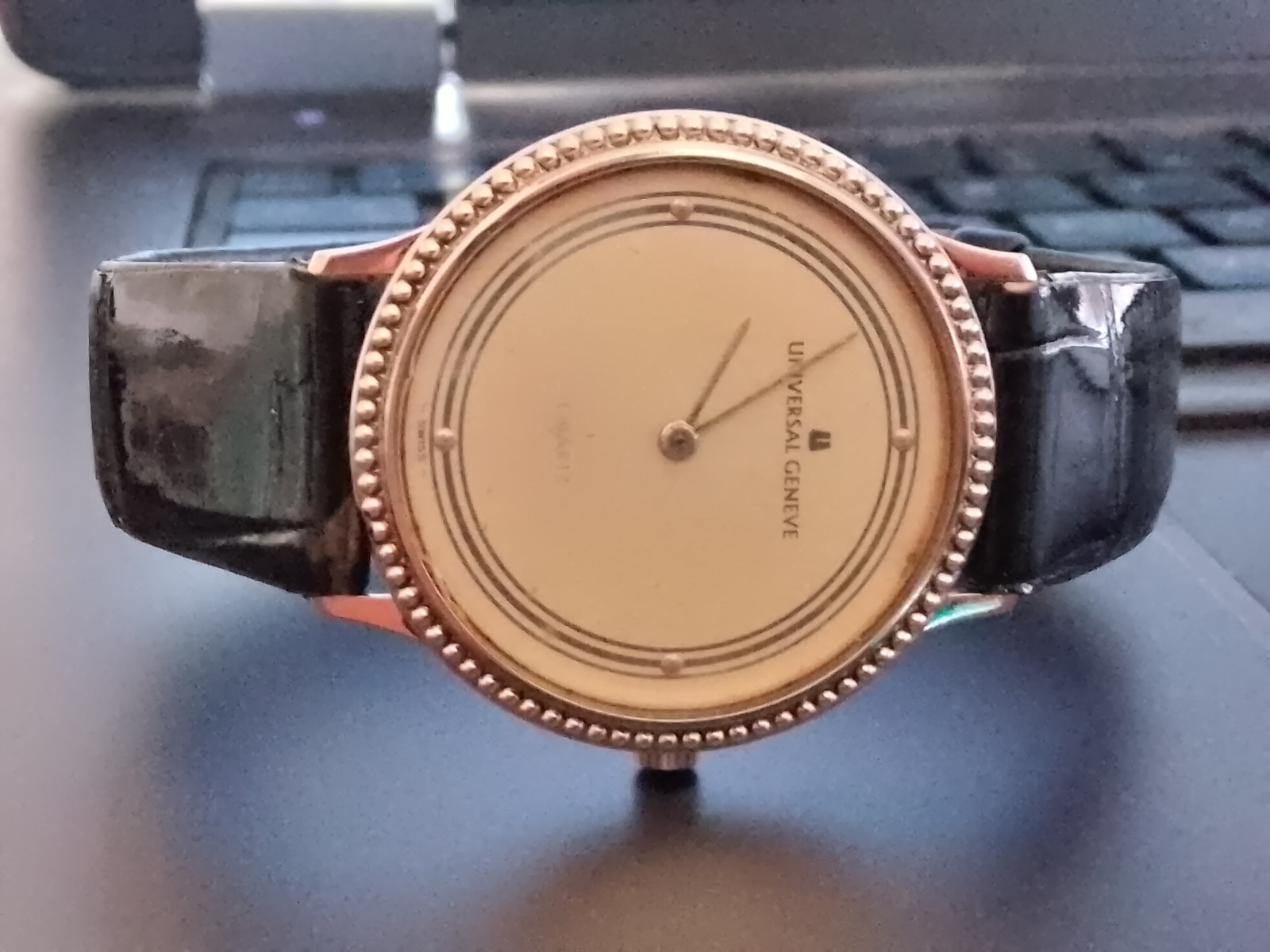 Rare Universal Genève 843229 Dress Watch –Hobnail Bezel– Vintage Swiss Elegance