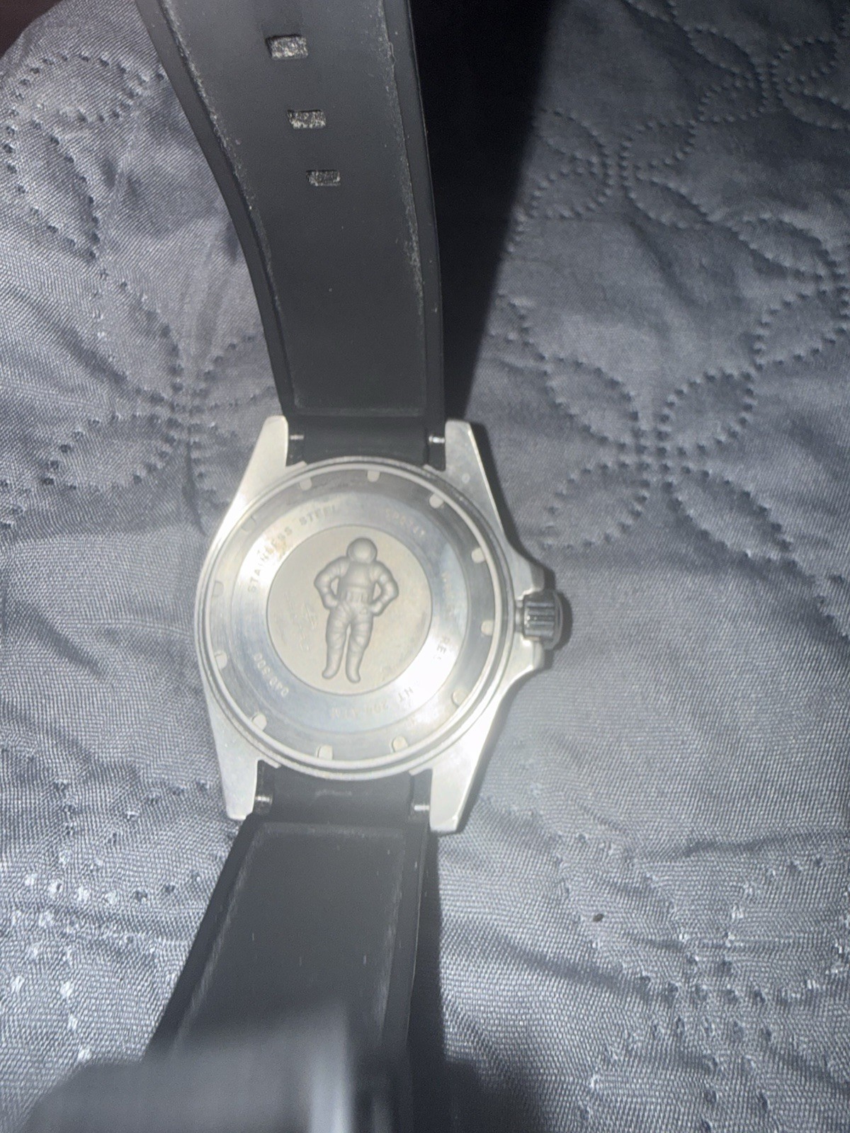 Seapro Abyss Mens Diver Watch 200 ATM Quartz Blue Dial Black Strap Date