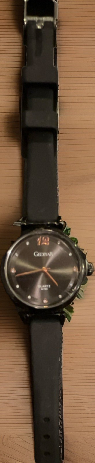 GEDIYAR Quartz Analog Wristwatch Black Band Black Dial Stick Indexes