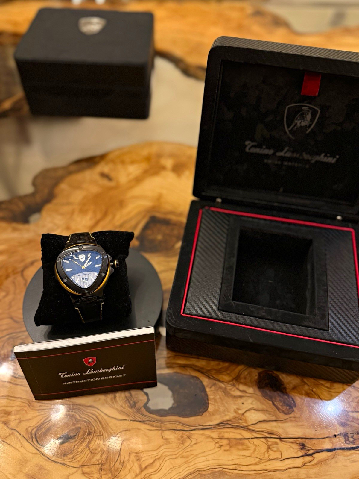 Tonino Lamborghini Spyder Men’s Quartz Date Black Dial Leather Strap Box