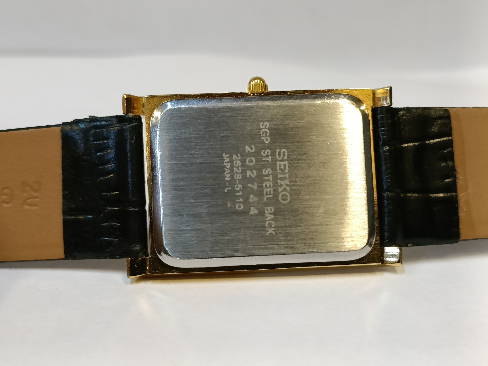 VINTAGE SEIKO SLIM QUARTZ BLACK DIAL JAPAN MEN’S WORKING DRESS WATCH