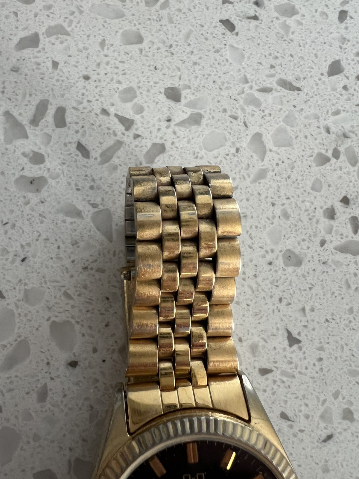 Vintage Q&Q Quartz Gold Tone Dress Watch Black Dial Date Jubilee Bracelet