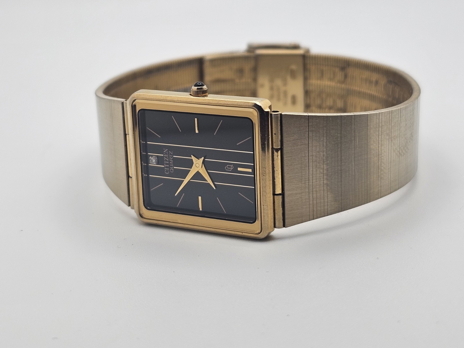 Vintage Rare 1985 Citizen CQ Men Analog Watch 2820-265742 Y Pinstripe Black Dial
