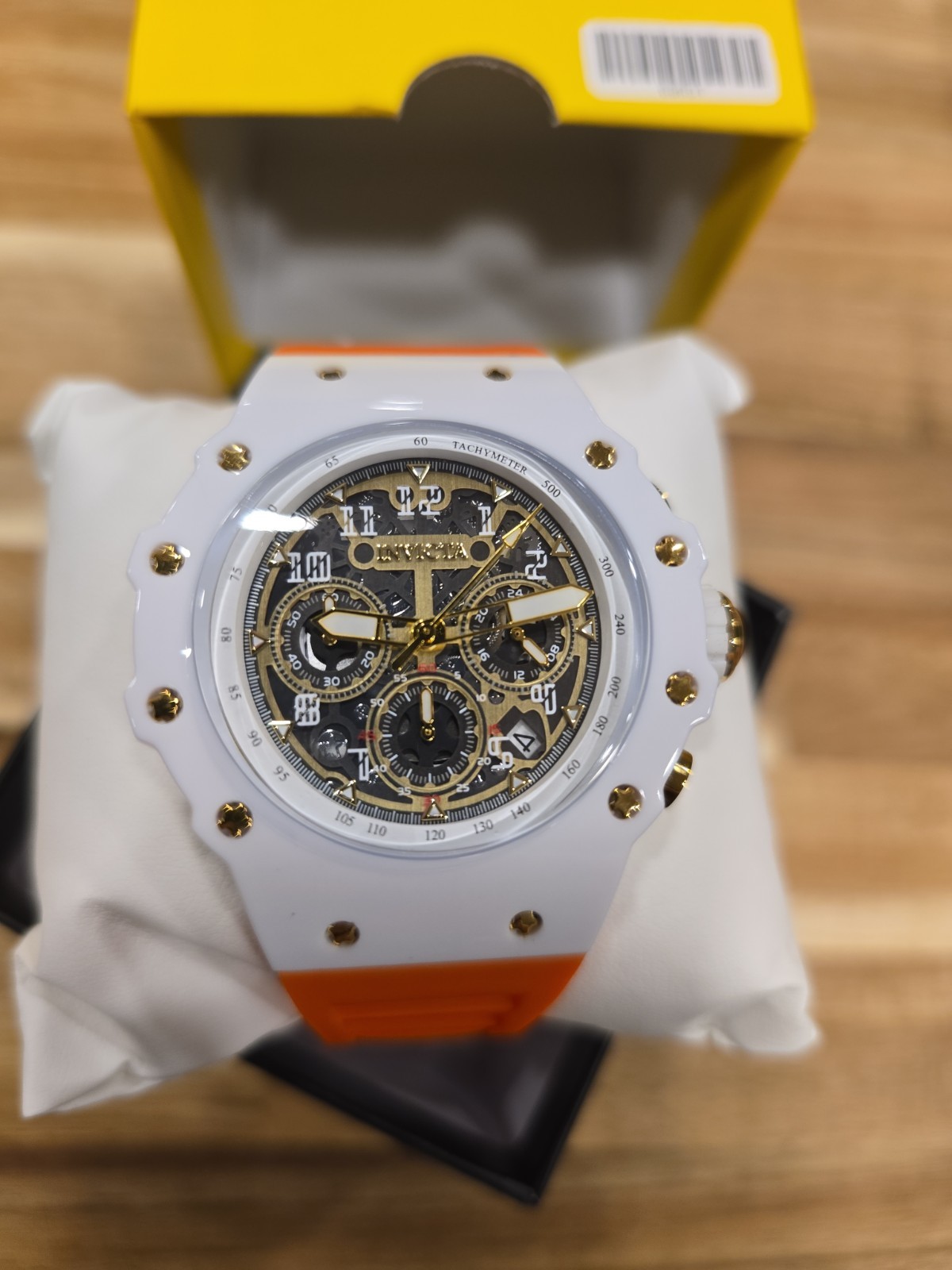 Invicta Racing Vaulthan Men’s Watch 69651 44mm White/Orange Band New!!