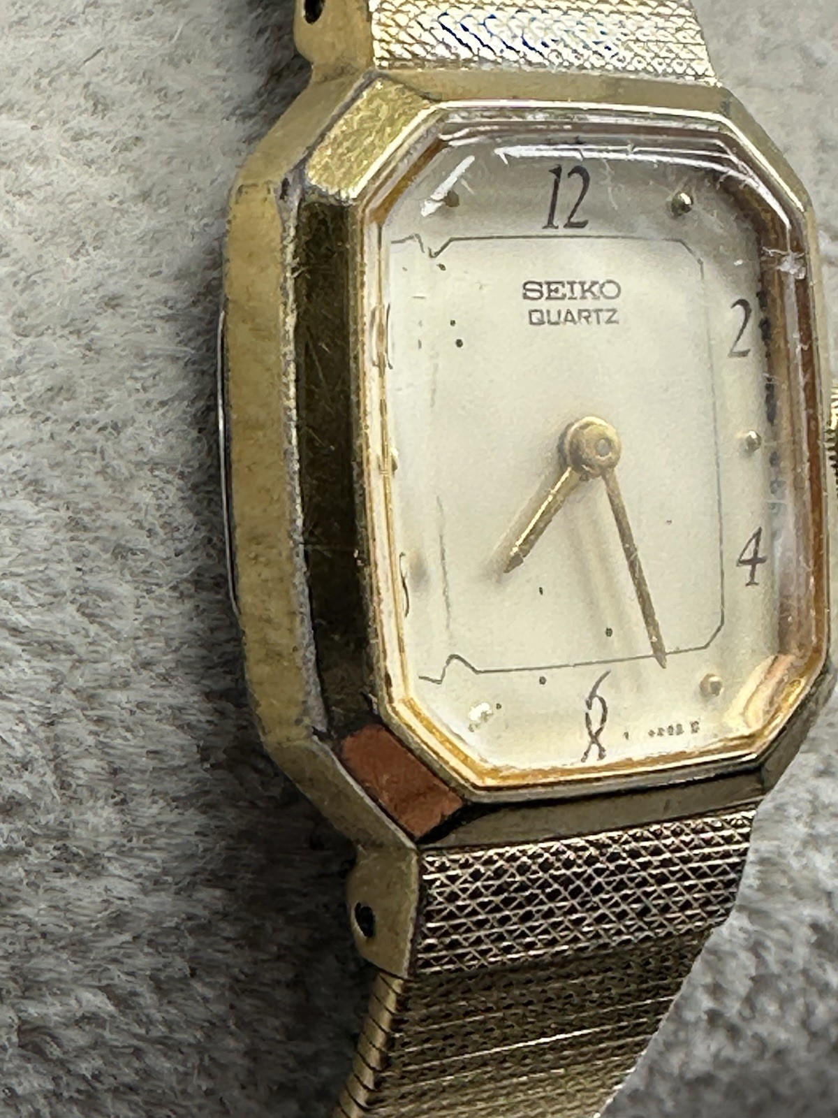 Seiko 2B20-5019 Ladies Watch New Battery 16MM 7″ Gold Tone G8