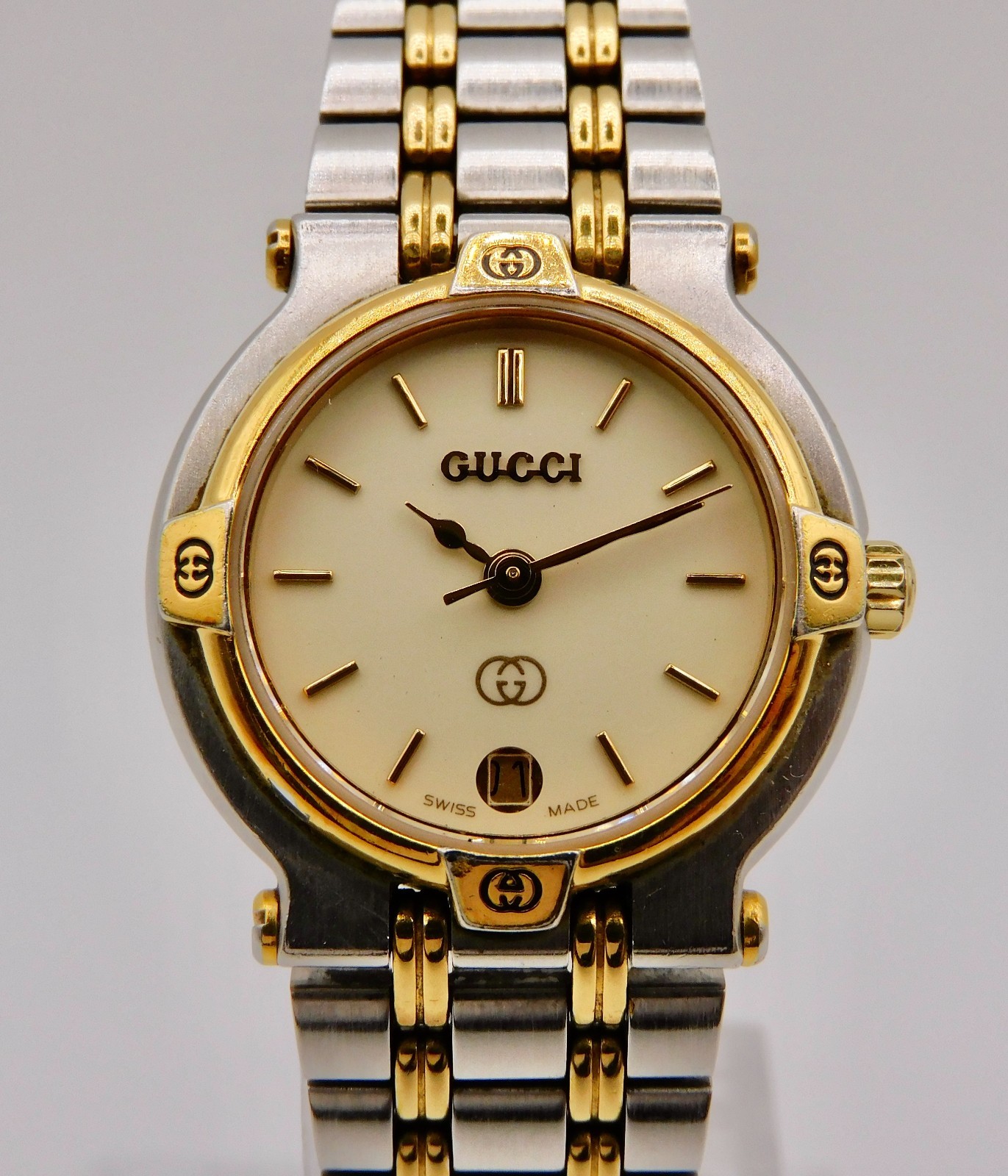 GUCCI 9000L Ivory Dial Two Tone Swiss Quartz Ladies Watch Date Swiss Made