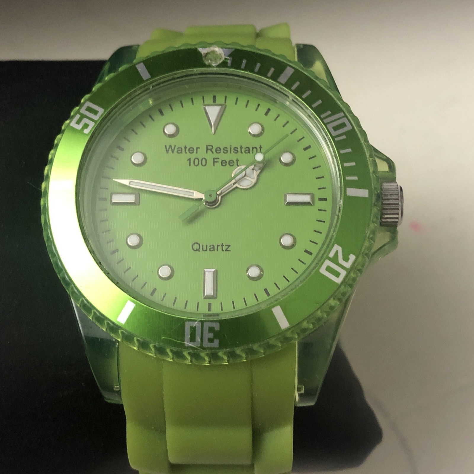 Green Dive Style Watch NEW BATTERY