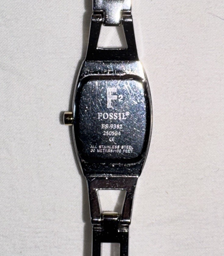 Fossil F2 Ladies Quartz Crystal Wristwatch ES9382 Gold/Silver Two Tone Band