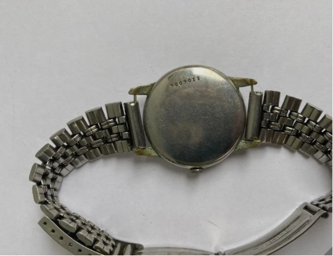 Rare Vintage 1950s Men’s Unbranded Swiss Made 15 Jewels Mechanical 35mm Watch