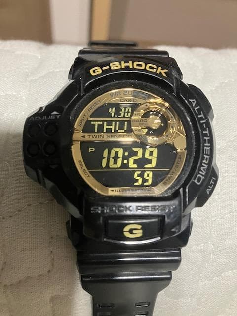 G-SHOCK TWINSENSOR Digital Watch Black/Gold Altimeter Thermometer Used G529