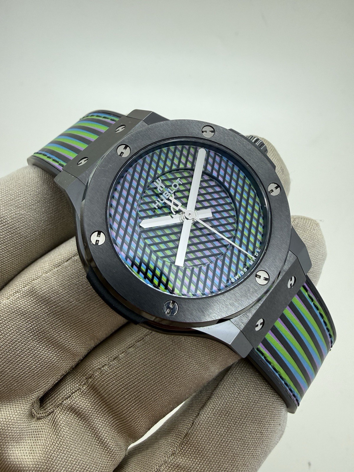 2020 Hublot Classic Fusion Ceramic Titanium 38mm Watch 565.CX.8900.VR.CZD19 B+P