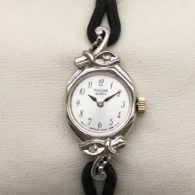 Vintage Pulsar Womens Watch 13mm Silver Tone Cord V400 L305A New Battery 6.25″