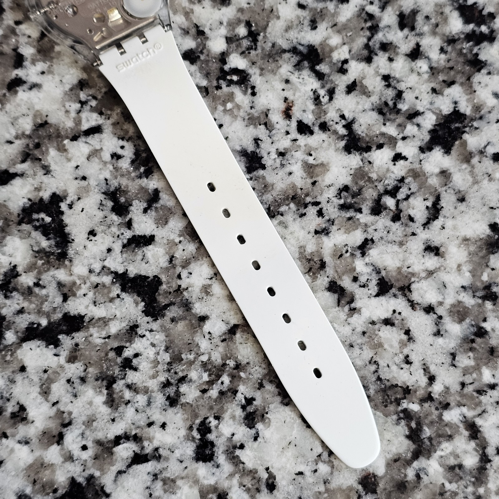 Thin Slim Skin Swatch Quartz White Silicone Rubber Band Watch 34mm