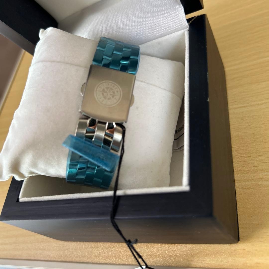 Rare MLB Ichiro Limited Model Watch Commemorating 3 Consecutive Years of 200 Hit