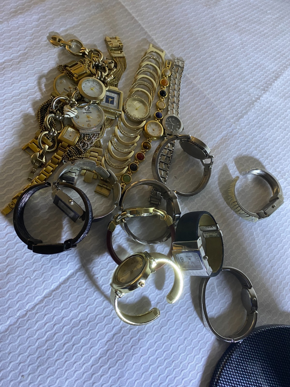 Lot 17 Women’s Watches Mixed Brands Wholesale Resell Tested Working New Batterie
