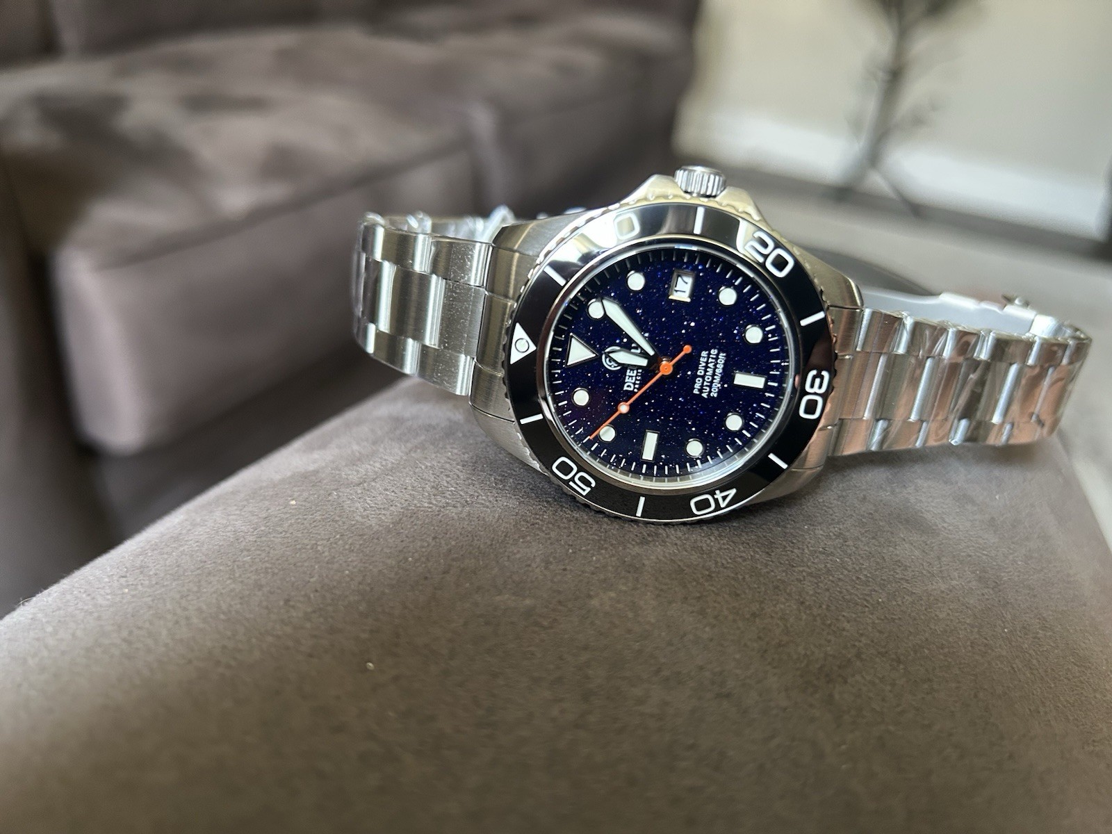 Deep Blue PRO DIVER 200 42.5MM AUTO DIVE WATCH- BLUE SANDSTONE DIAL