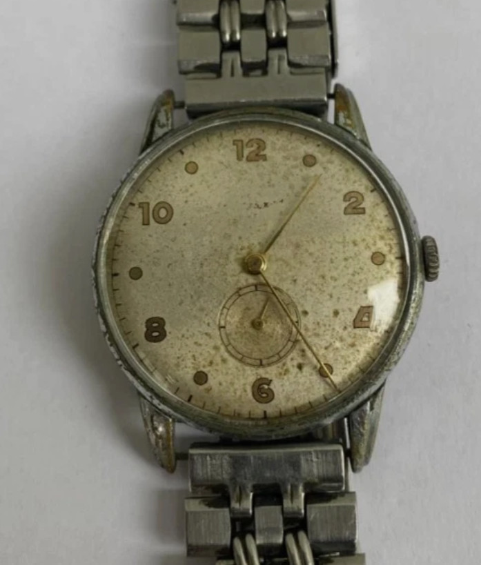 Rare Vintage 1950s Men’s Unbranded Swiss Made 15 Jewels Mechanical 35mm Watch