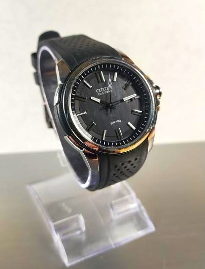 Citizen Eco-Drive J810 WR100 Men’s Watch Black Dial Rubber Strap (NJL029959)