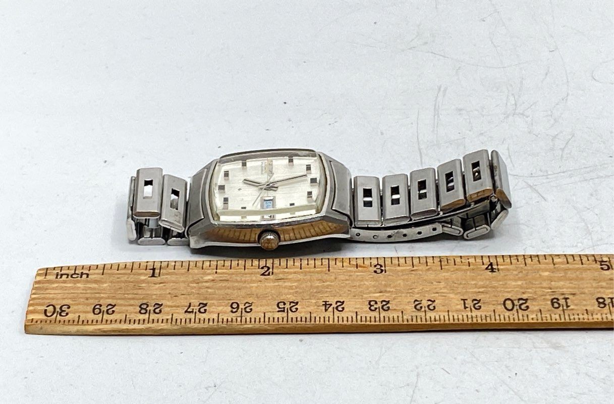 Vintage Seiko 5606-5000 Automatic 25 Jewels Stainless Steel Day Date Watch