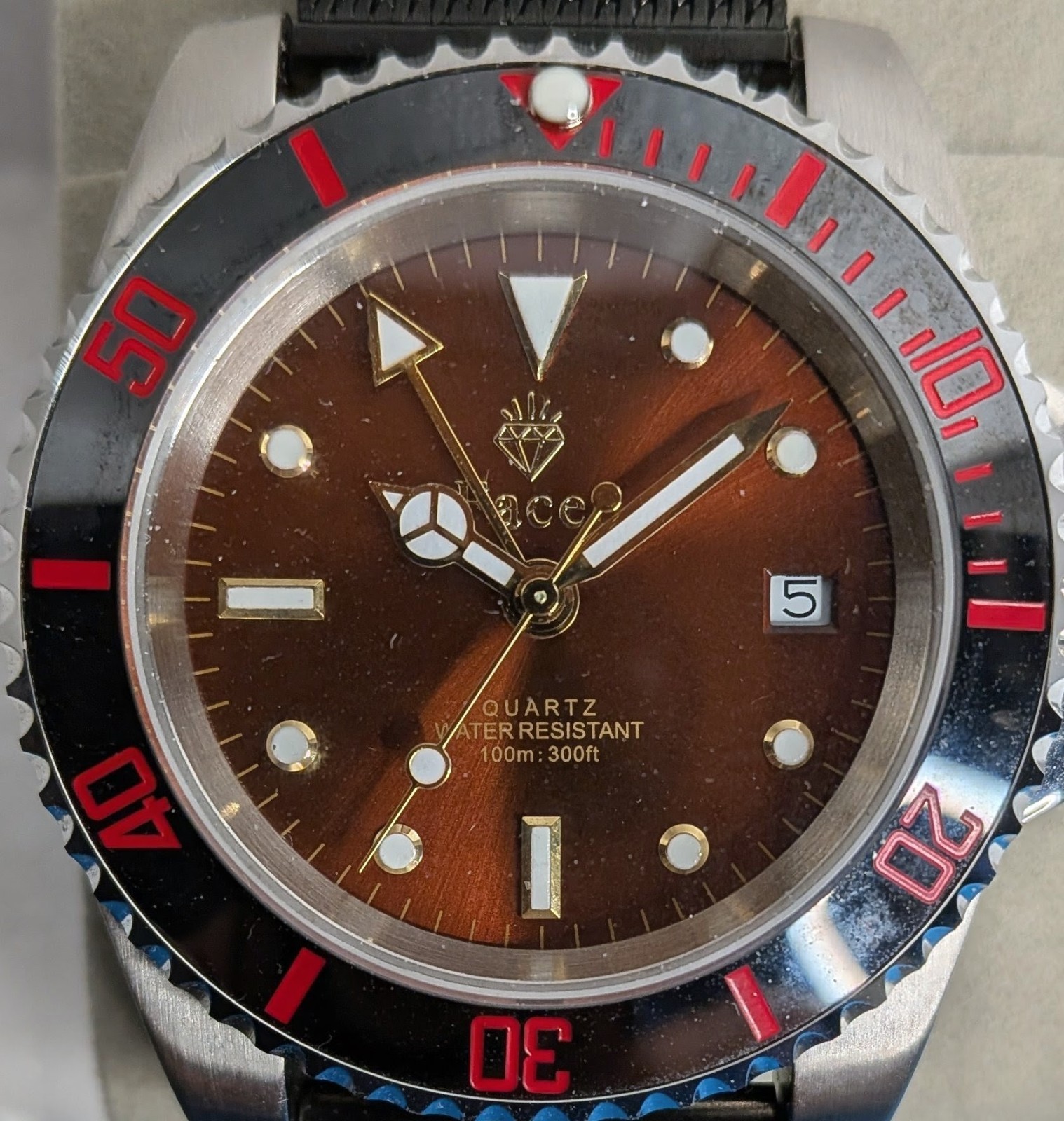 Facet GMT Milano with GMT movement and mesh braclet