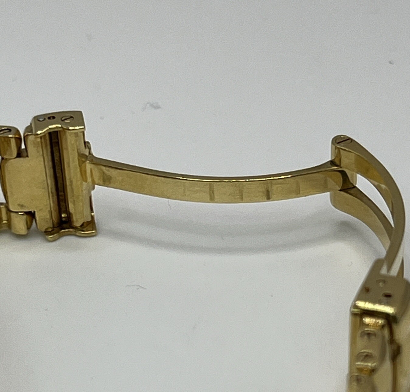 Ebel Beluga 18k Gold 24mm Diamond Watch Bracelet w/ Mother of Pearl Dial 866969