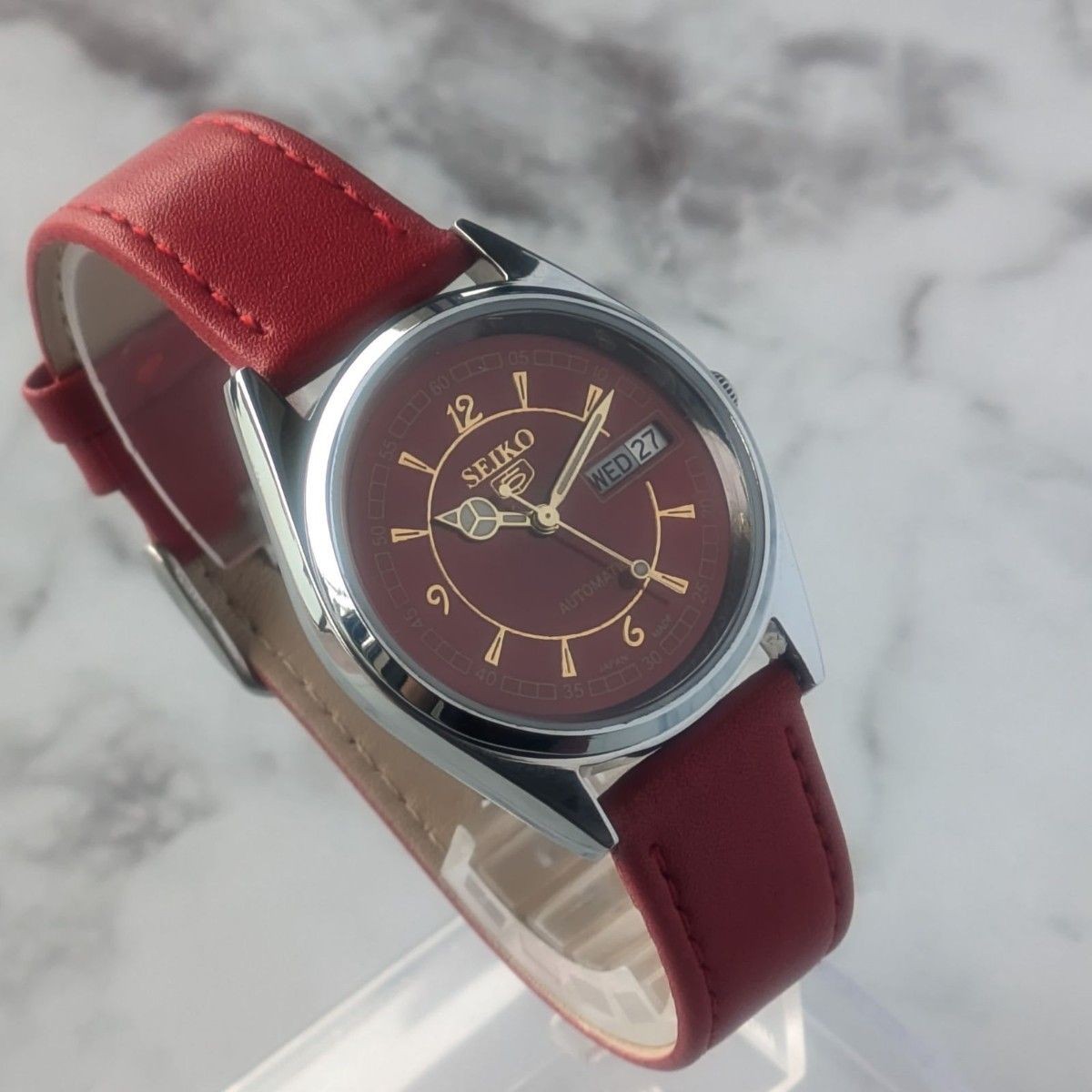 Working Condition SEIKO 5 Automatic Vintage Ruby Red Dial Bar Index Sunburst Lea