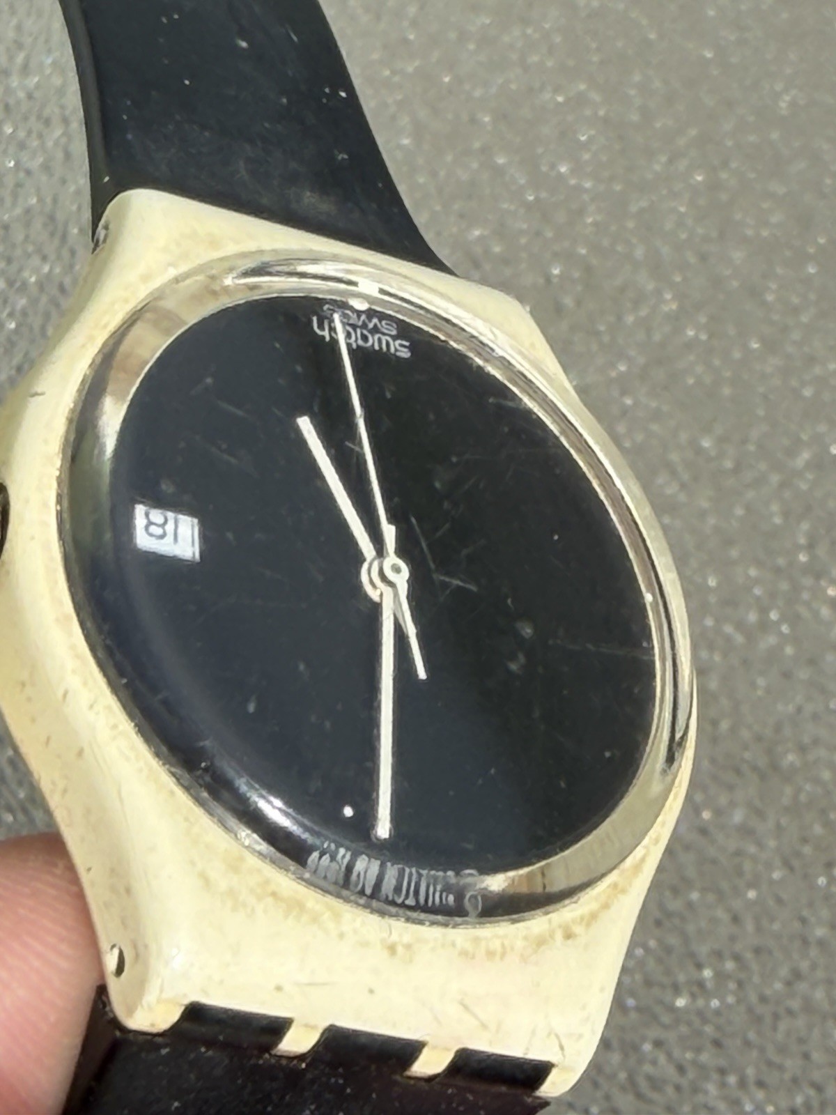 Vintage Big Eclipse GW400 Swatch Watch 80’s Black & White