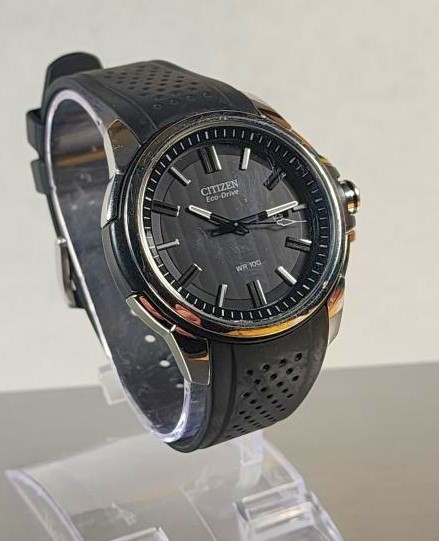 Citizen Eco-Drive J810 WR100 Men’s Watch Black Dial Rubber Strap (NJL029959)