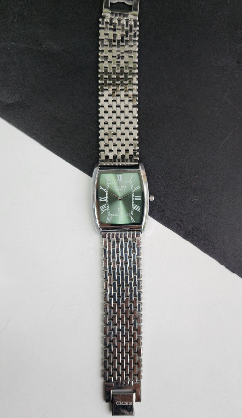 Vintage Seiko Slim Tank Quartz Men Green Dial Dress Watch-Free Shipping