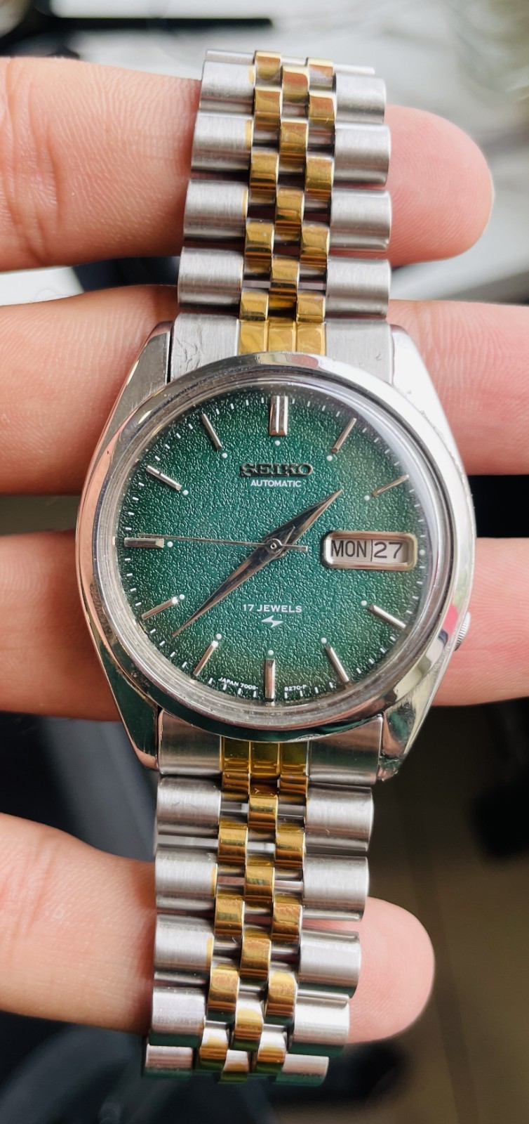 Seiko Automatic 7009 Green Textured Dial Day/Date Two-Tone Japan Watch