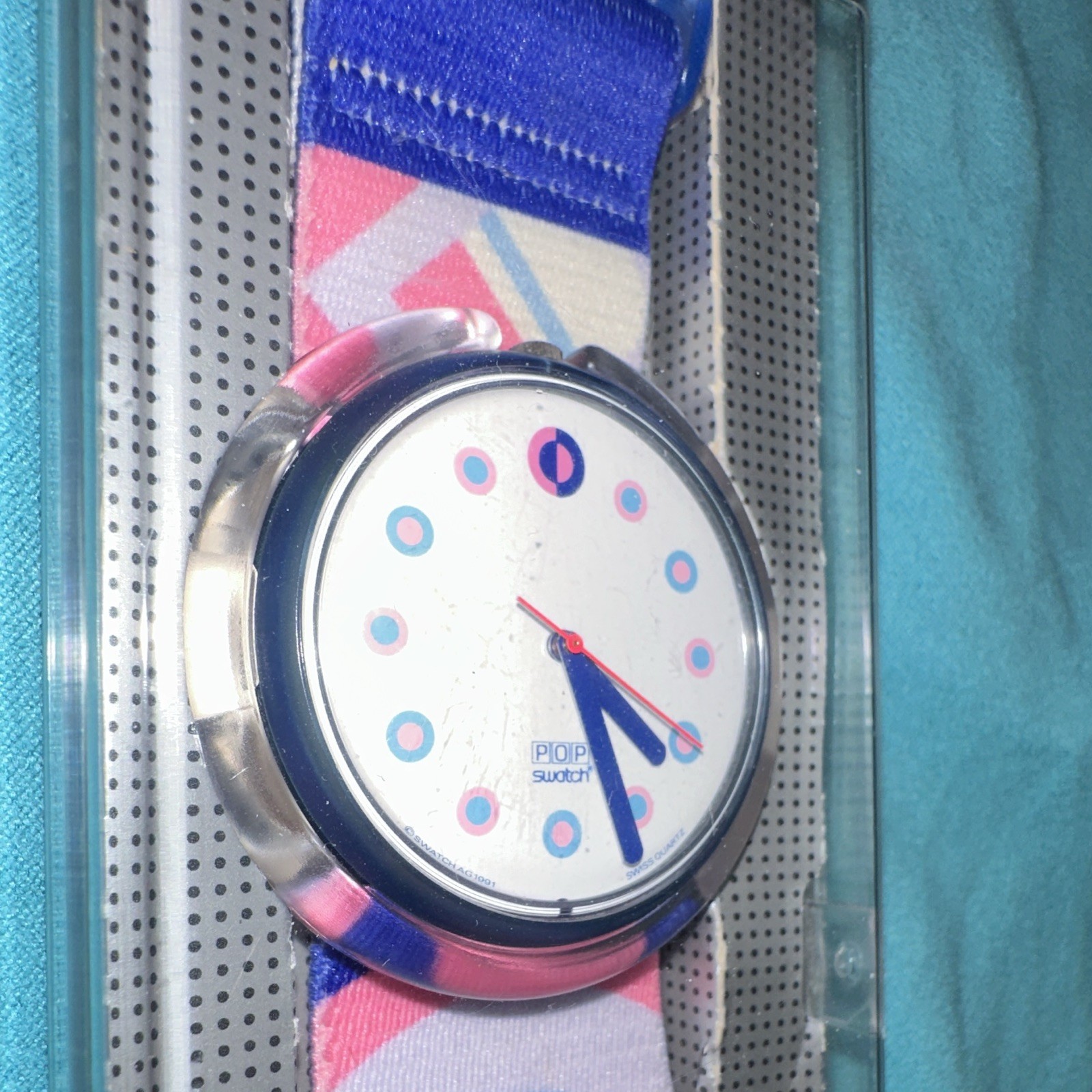 Vintage Pop Swatch 1991 Contessa PWN104 in original box. Great condition.
