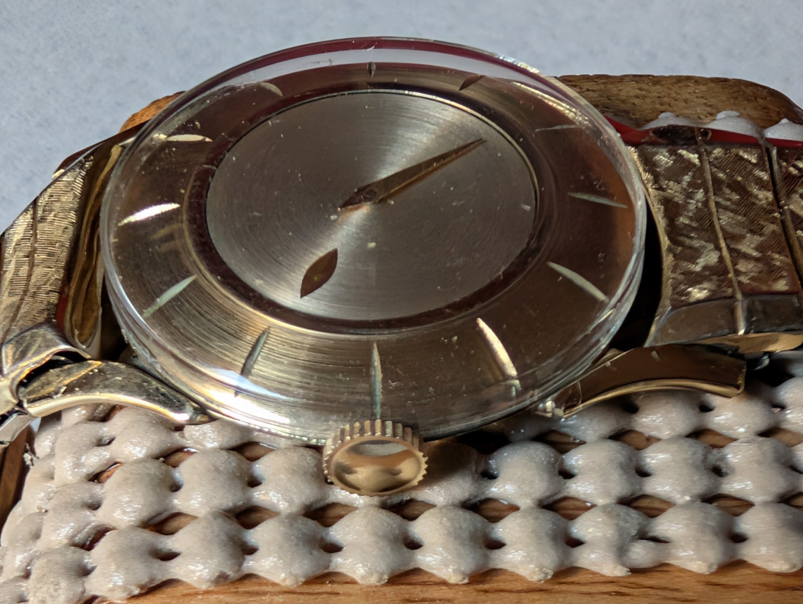 DEFECTIVE c1950 UNIQUE 23J ELGIN FUTURA MYSTERY DIAL WATCHINOUT BOX PAPE G3D