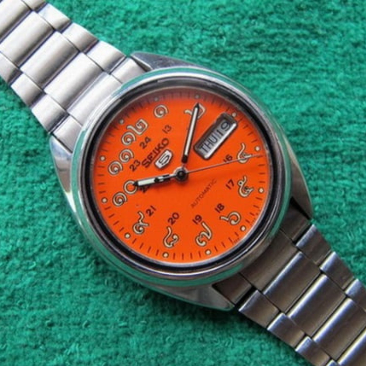 Seiko 5 7009 Automatic Watch Vintage Dial Thai Numbers Orange Face Stainless