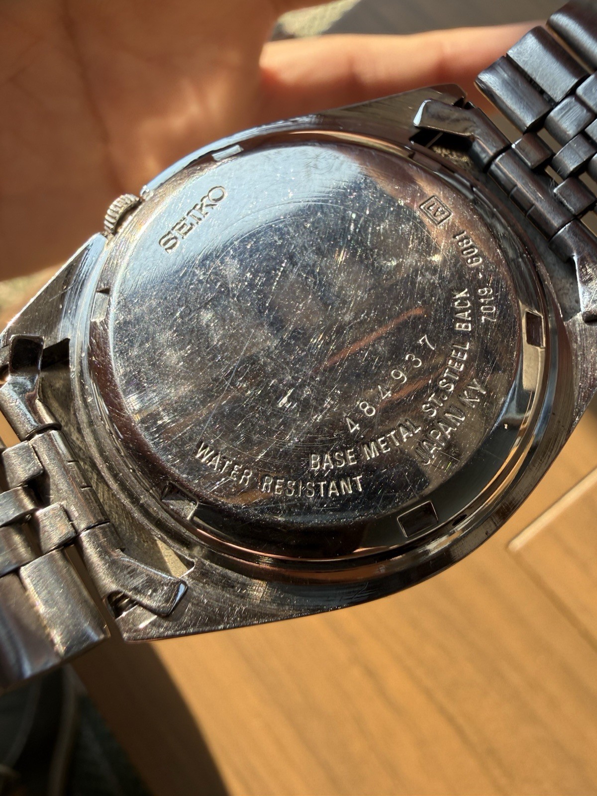 Seiko 5 7009 Vintage Sand Brown Dial 17 Jewels Men’s Watch