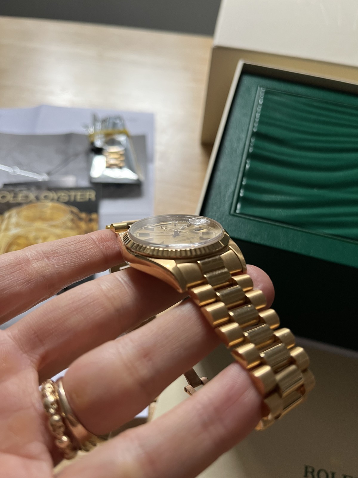 Rolex Day-Date President Yellow Gold 18238 Champagne Linen – Box & Papers