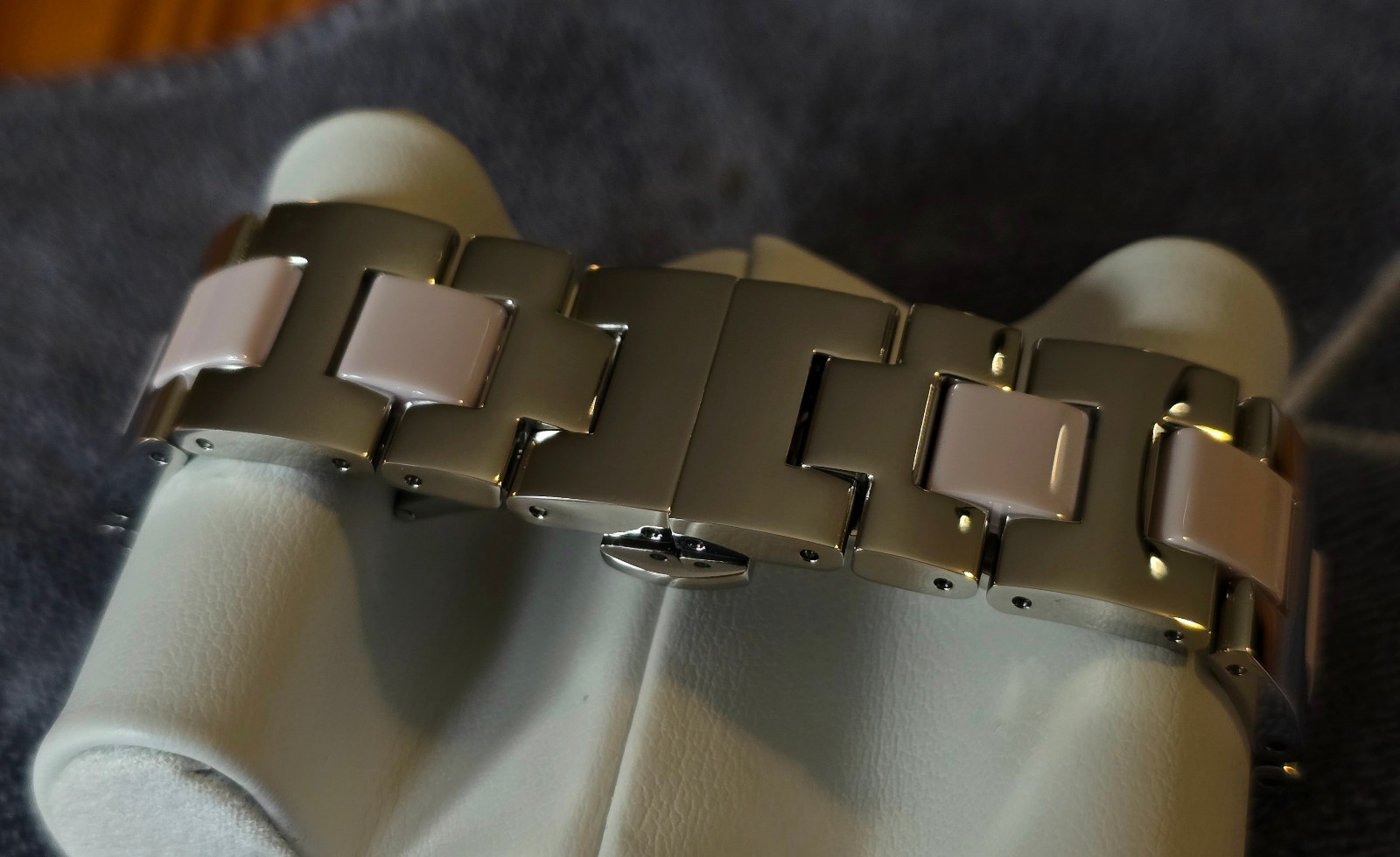Movado Women’s Watch, $995 MSRP, Swiss, Ceramic, Crystals, 36 mm, Bold, 3600881