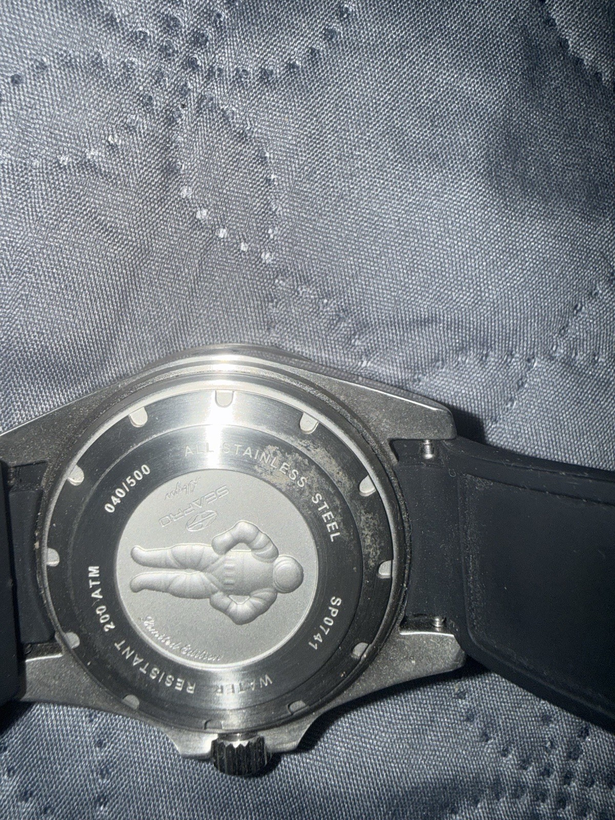 Seapro Abyss Mens Diver Watch 200 ATM Quartz Blue Dial Black Strap Date