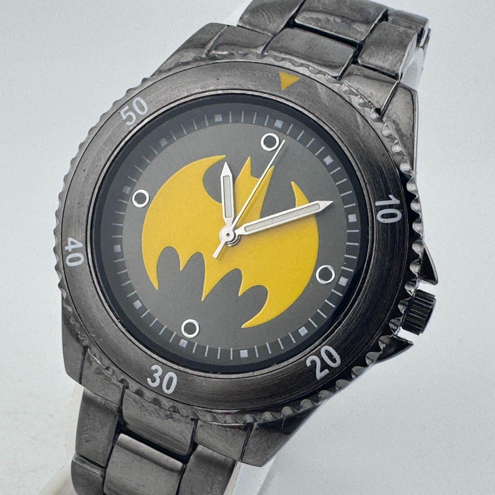 Batman Accutime Japan Quartz Watch Men 40mm Black Fixed Bezel New Battery 7.25″