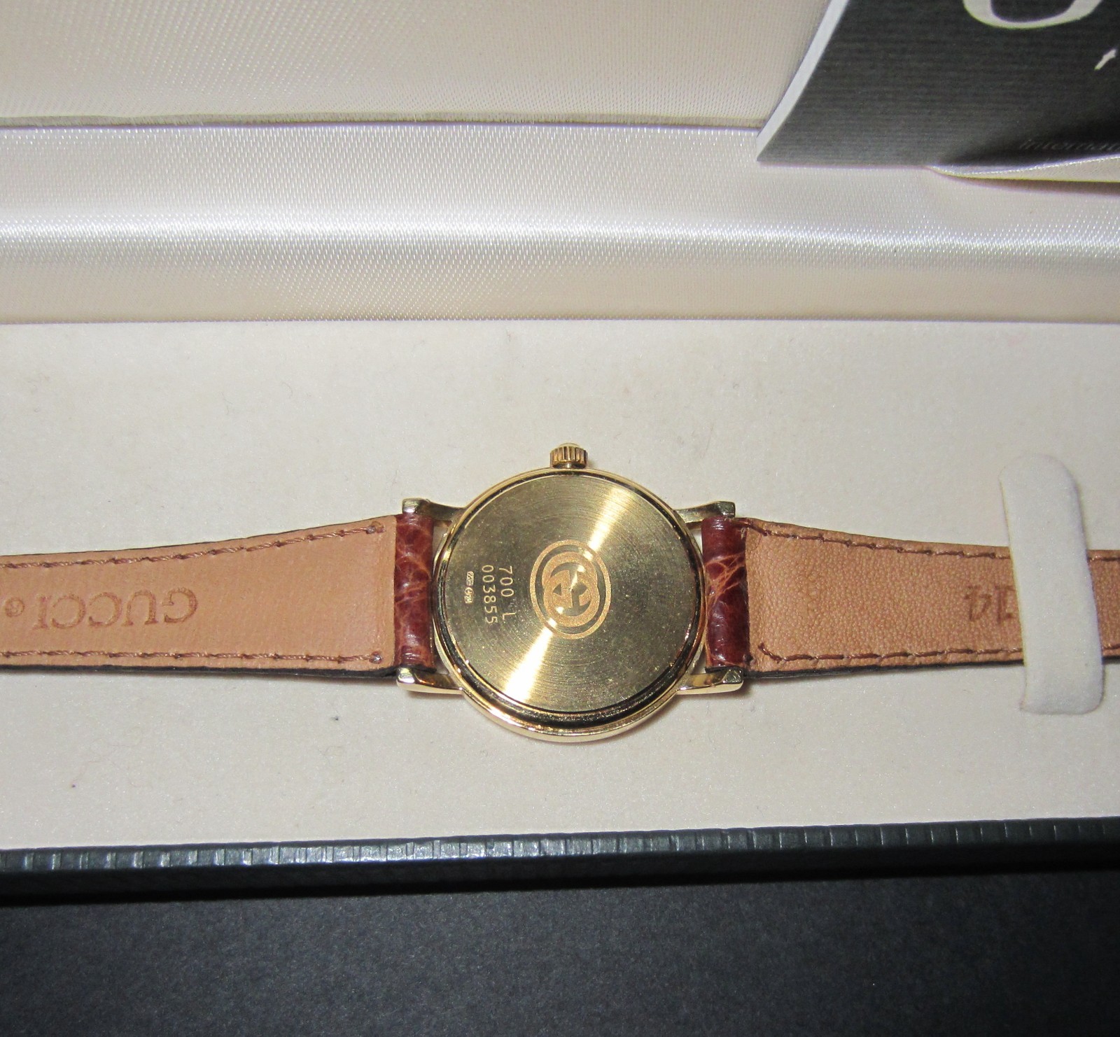 Gucci 700 L – 18K 750 Solid Gold Case Ladies Quartz Watch in Box – Pristine Cond
