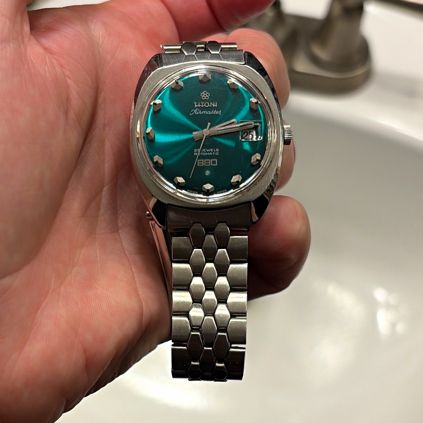 Titoni Airmaster Automatic 25J Green Dial 36mm Cushion SS Bracelet Date