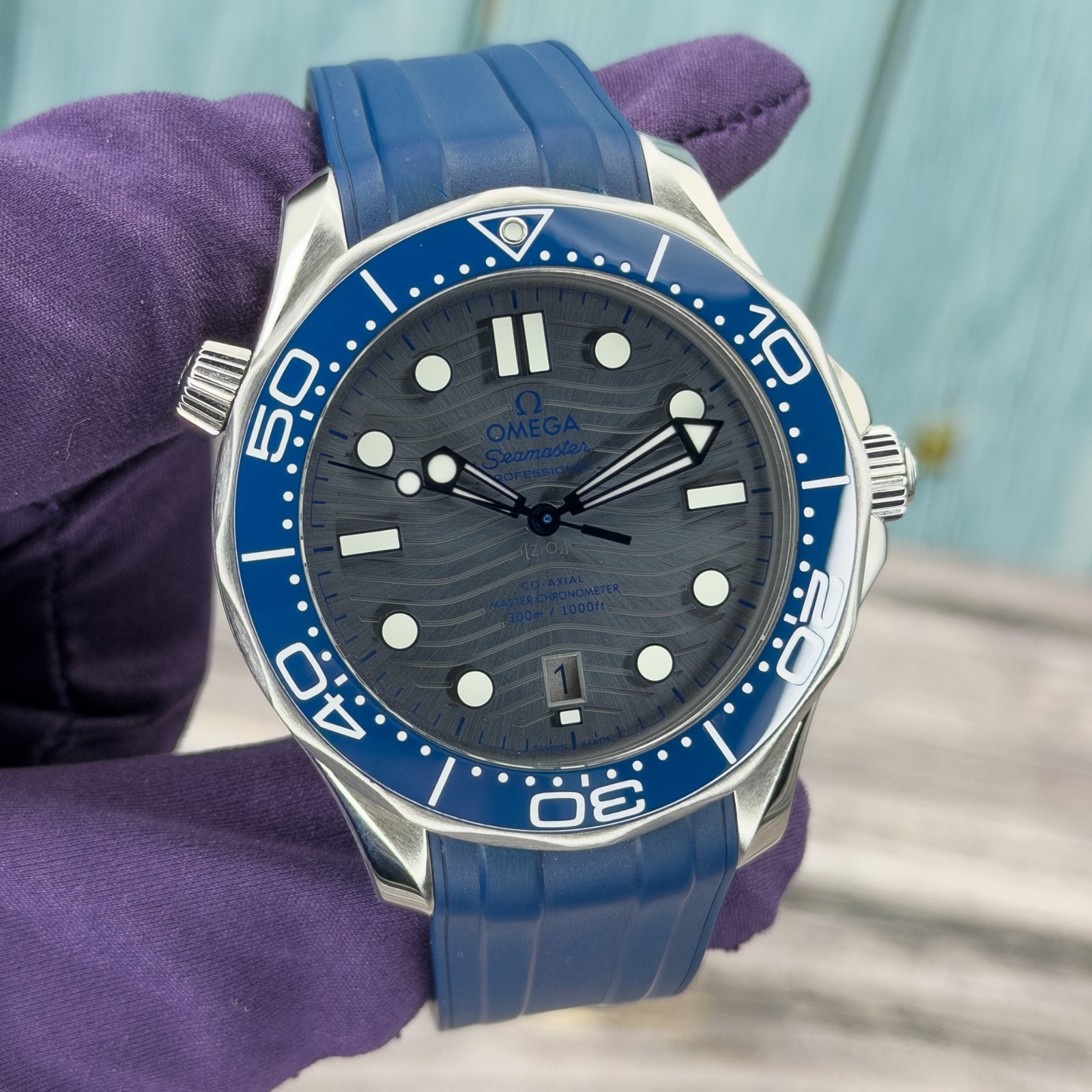 Omega Seamaster Diver 300M 42MM Grey Dial Rubber Strap 210.32.42.20.06.001