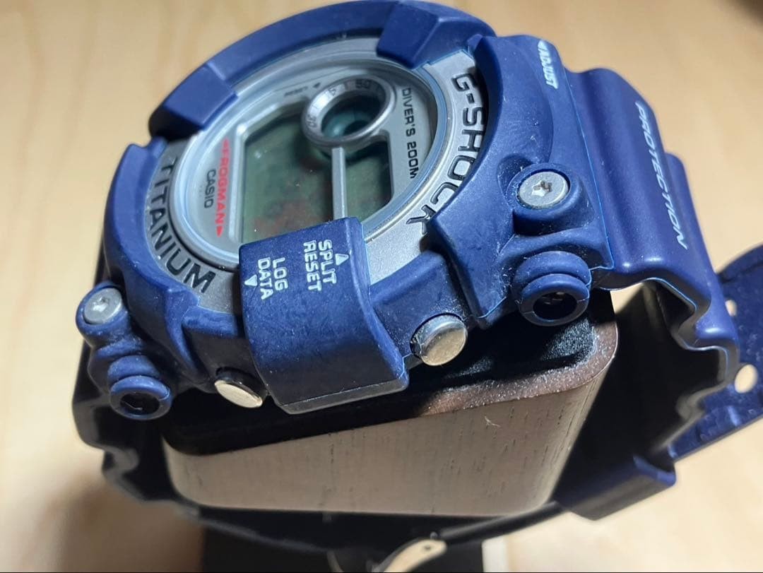 CASIO G SHOCK DW 8200NK 2JR Wristwatch