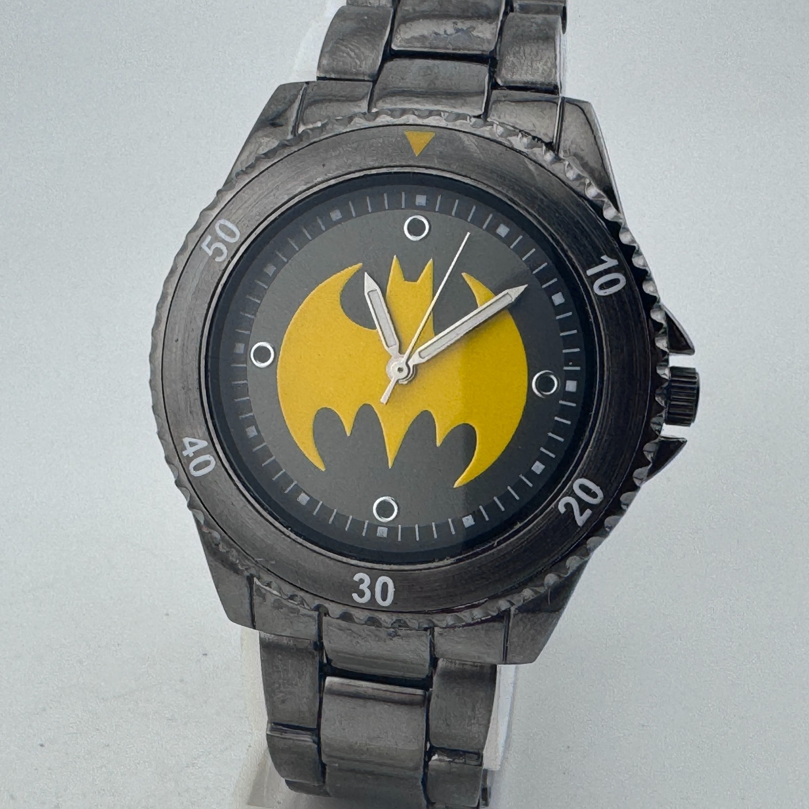Batman Accutime Japan Quartz Watch Men 40mm Black Fixed Bezel New Battery 7.25″