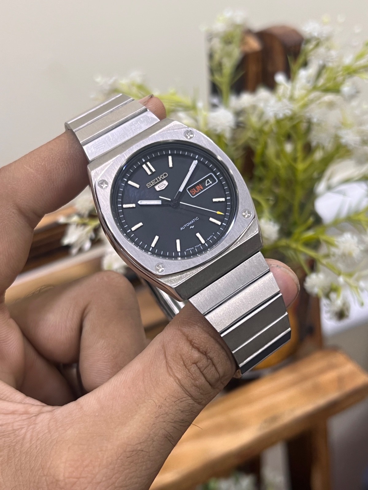 Rare Vintage Seiko 5 7009-8370 Automatic Cushion Case Men’s Watch