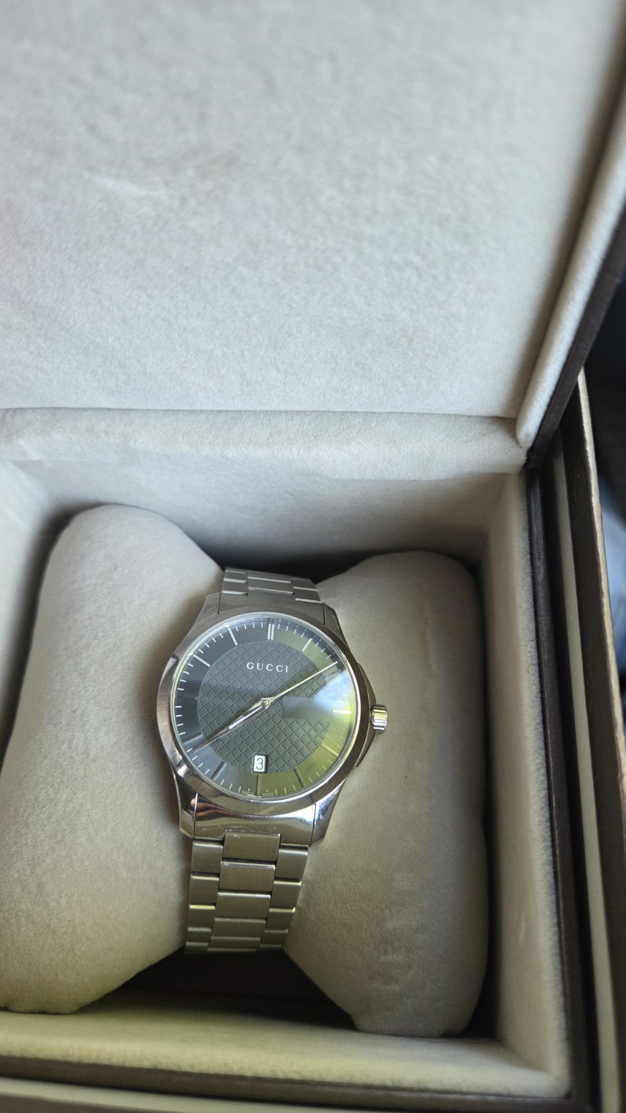 Gucci 176.4 Quartz Date Stainless Steel Bracelet Watch Gray Dial 50m
