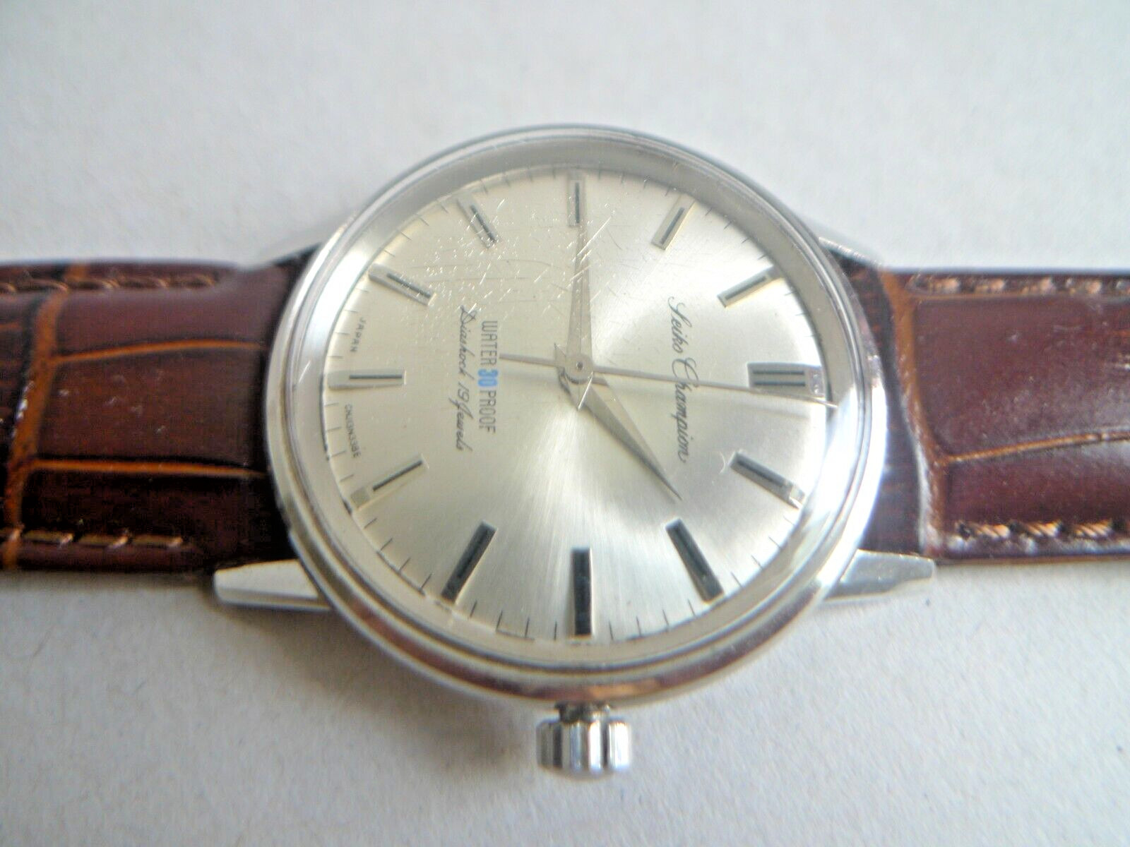 Great Condition ! SEIKO CHAMPION DIASHOCK 19-JEWELS Vintage Watch