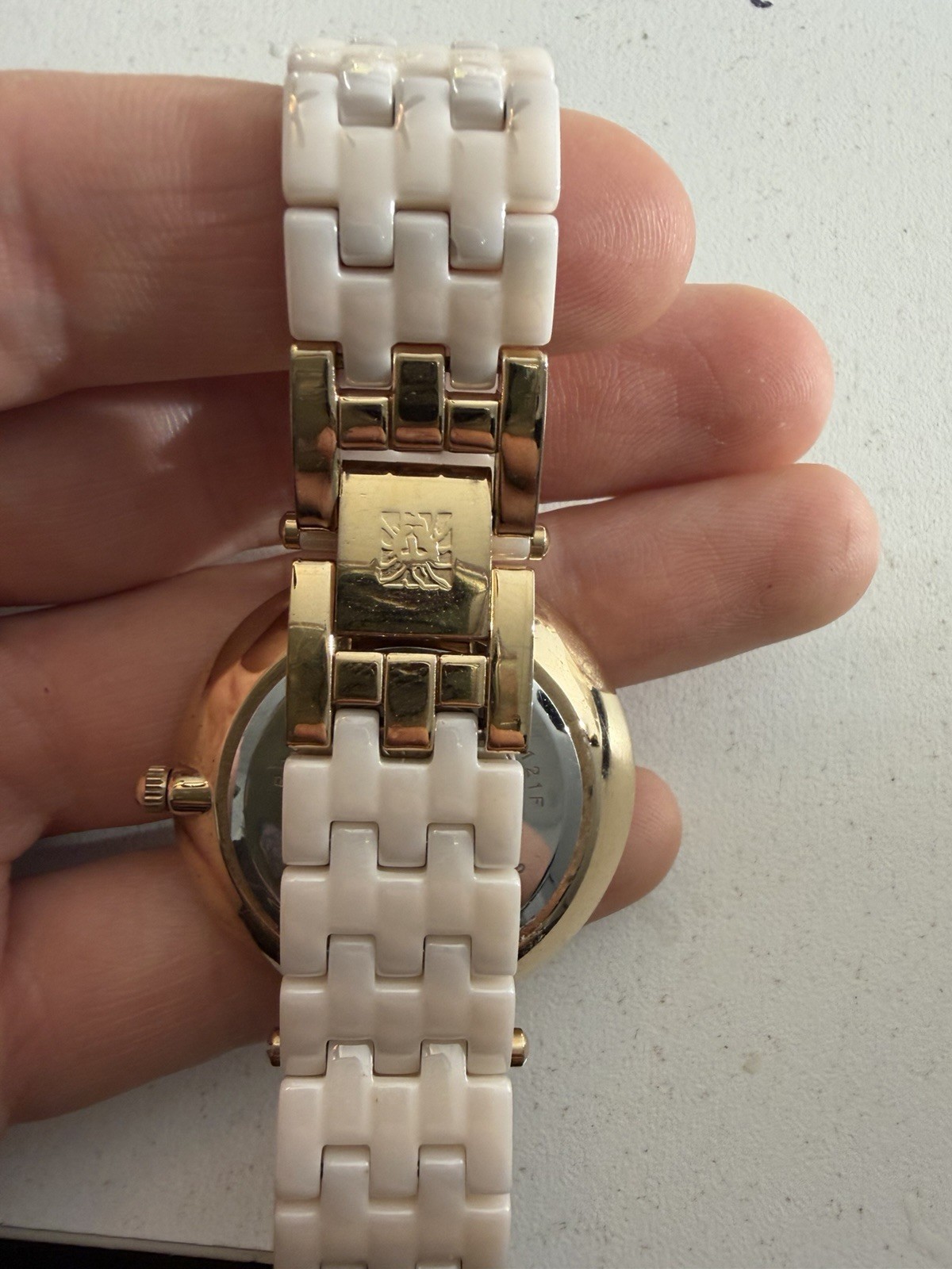 Anne Klein AK/2189 White Ceramic Rose Gold Crystal Watch Mother of Pearl Unteste