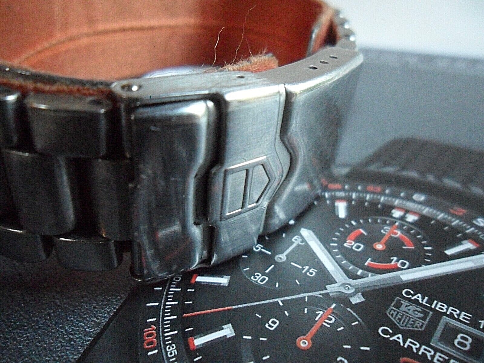 Men’s TAG Heuer Formula 1 200M Professional Swiss Quartz Diver’s Watch WAH111C