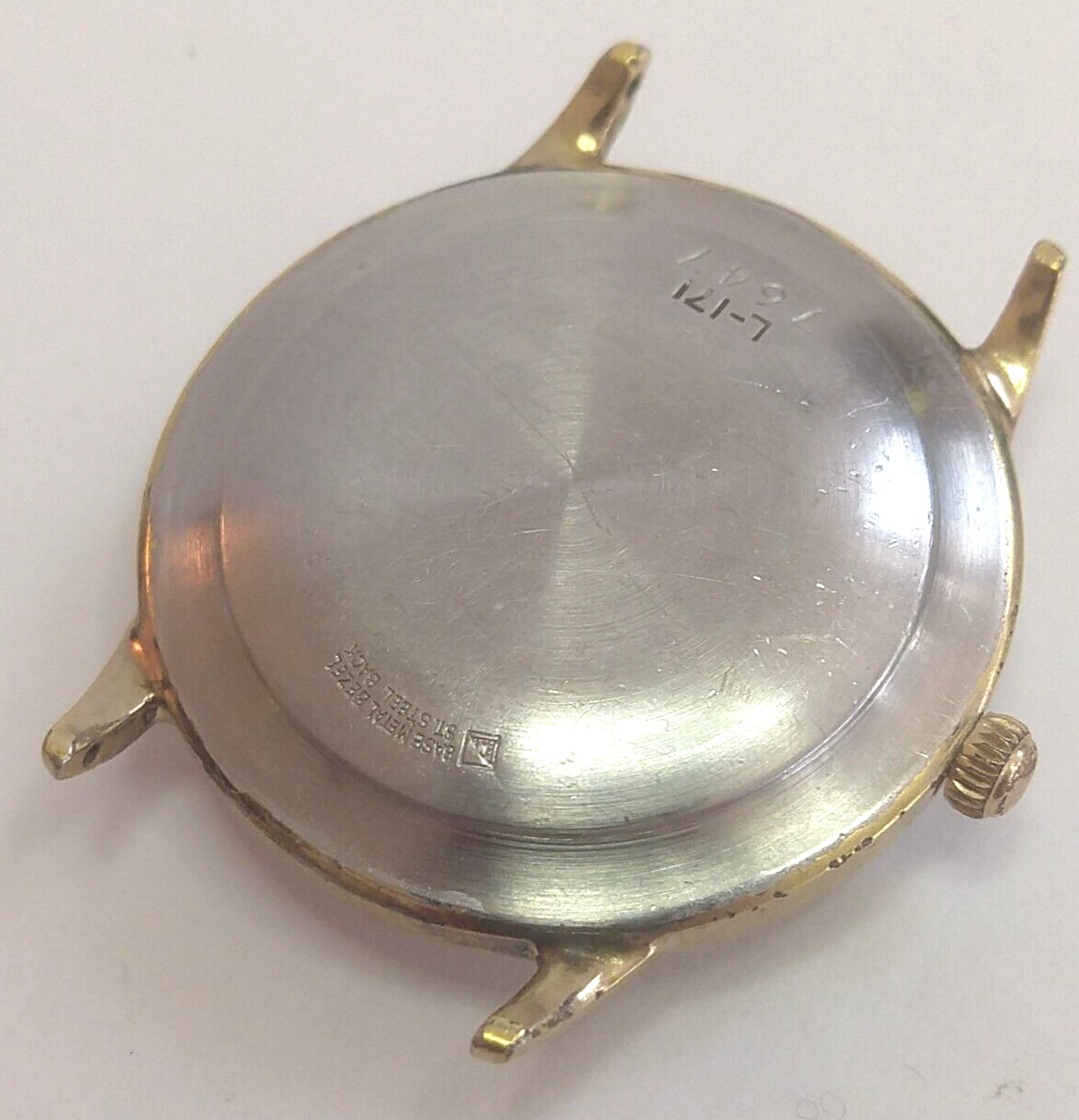 Vintage 33.15mm CROTON 17 Jewel Watch A3RN ST 1686 Movement Linen Dial RUNS WELL