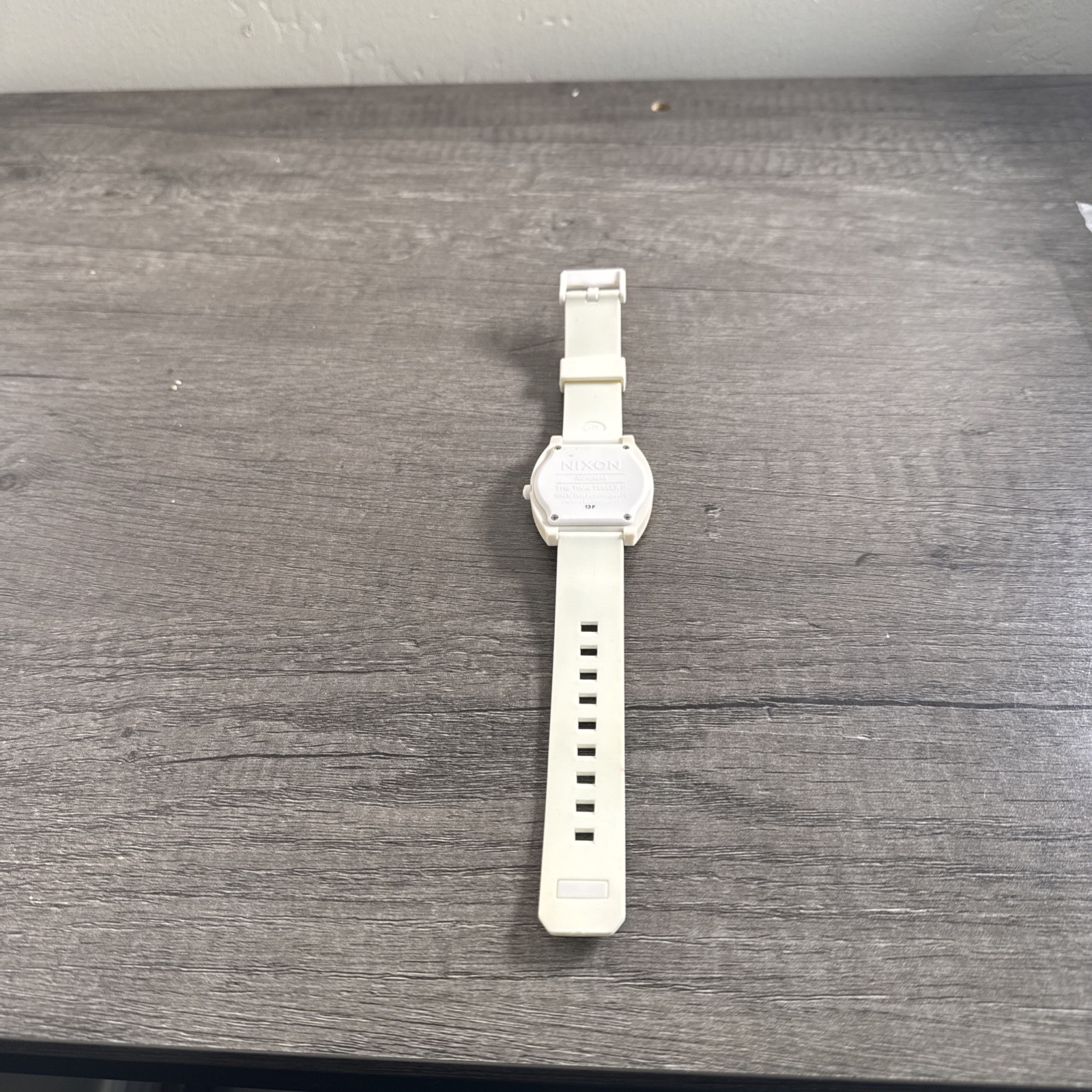Nixon Watch Minimal The Time Teller P Polycarbonate Japan Quartz White Gold